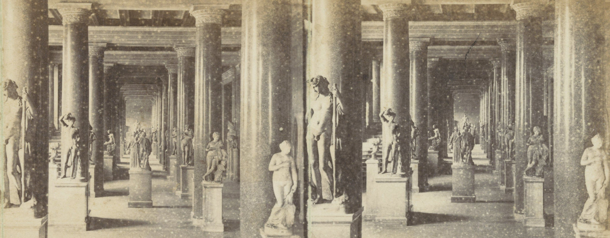 Cropped historical photography of sculpture gallery at the Altes Museum in Berlin.